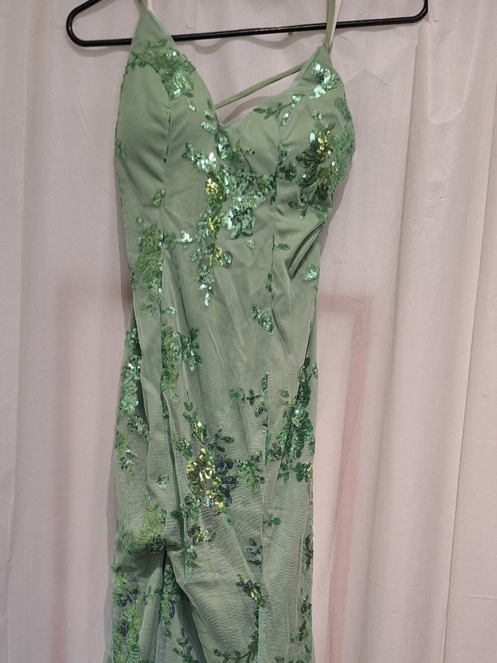 Green Sequined Gown Size 2 Great for Homecoming!